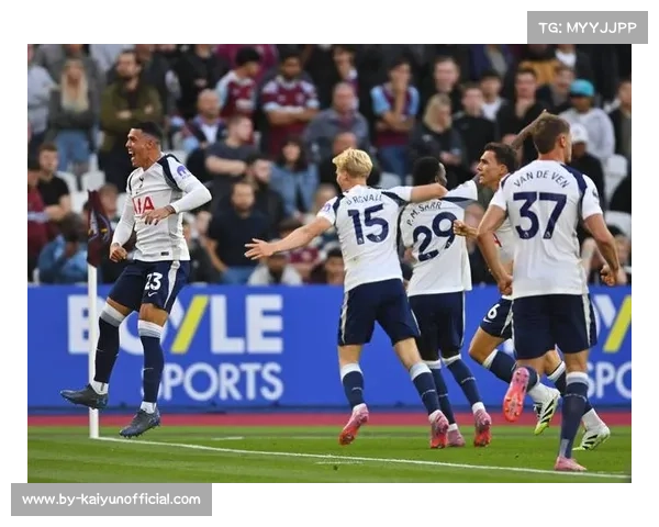 热刺为防矛盾特为罗梅罗包机往返俱乐部与国家队